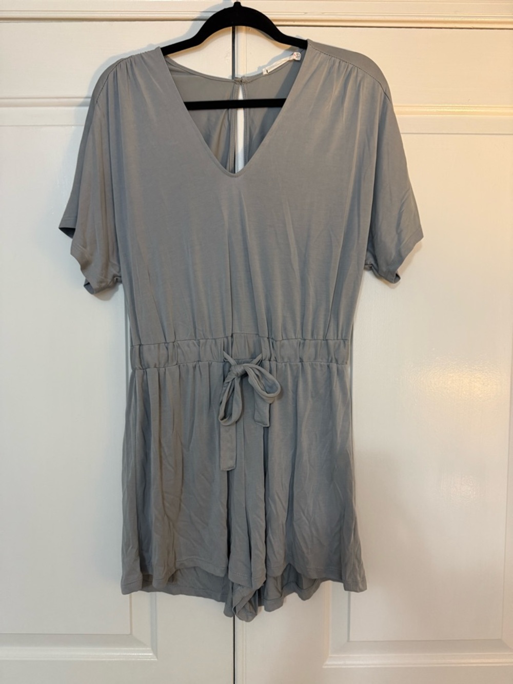 Light Gray V-Neck Short Sleeve Romper with Waist Tie